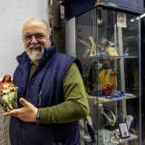 �Tra queste mura custodisco ben 4.000 pezzi � conclude orgoglioso l�artigiano prima di salutarci -. Ci sono quelli pi� comuni a sculture uniche che produco solo io in tutta la Puglia. Perch� il presepe � passione, � arte�